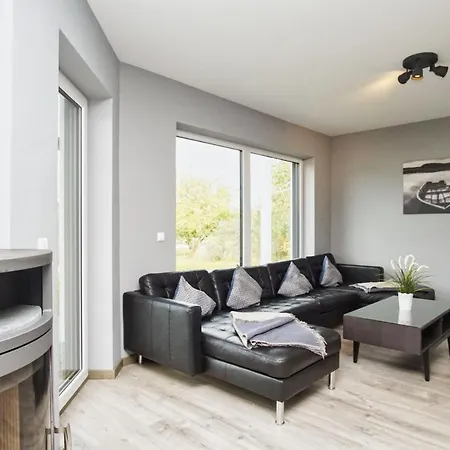 Haus In Idyllischer Lage Mit Sauna, Terrasse Und Garten - Mondlicht *